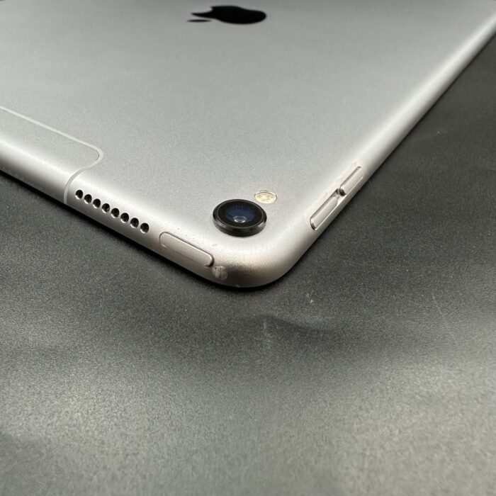 iPad Pro 10.5-inch 512GB (1st Gen) WiFi + Cellular Space Grey - Image 6