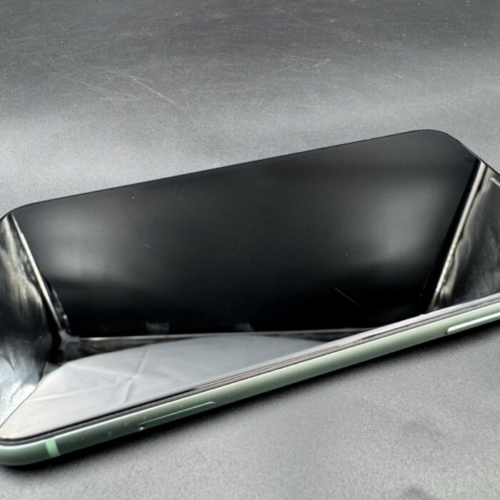 iPhone 11 64GB Green - Image 7