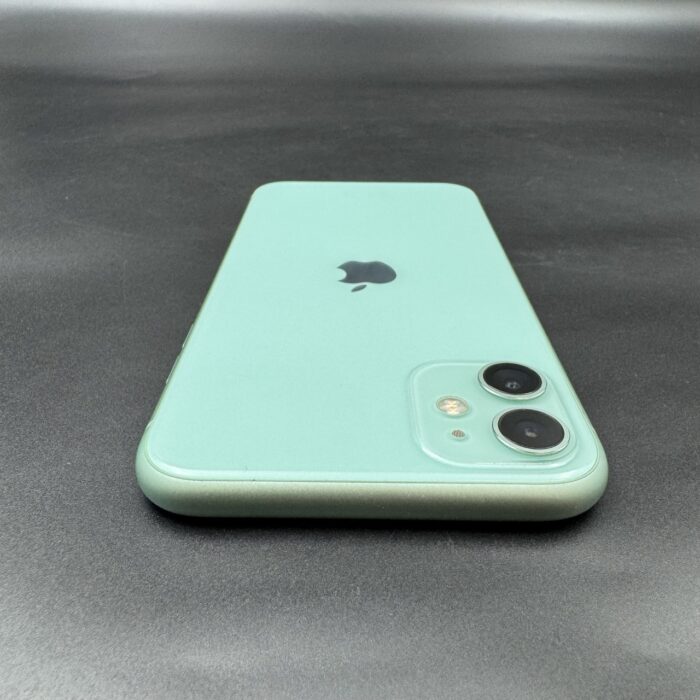 iPhone 11 128GB Green - Image 5