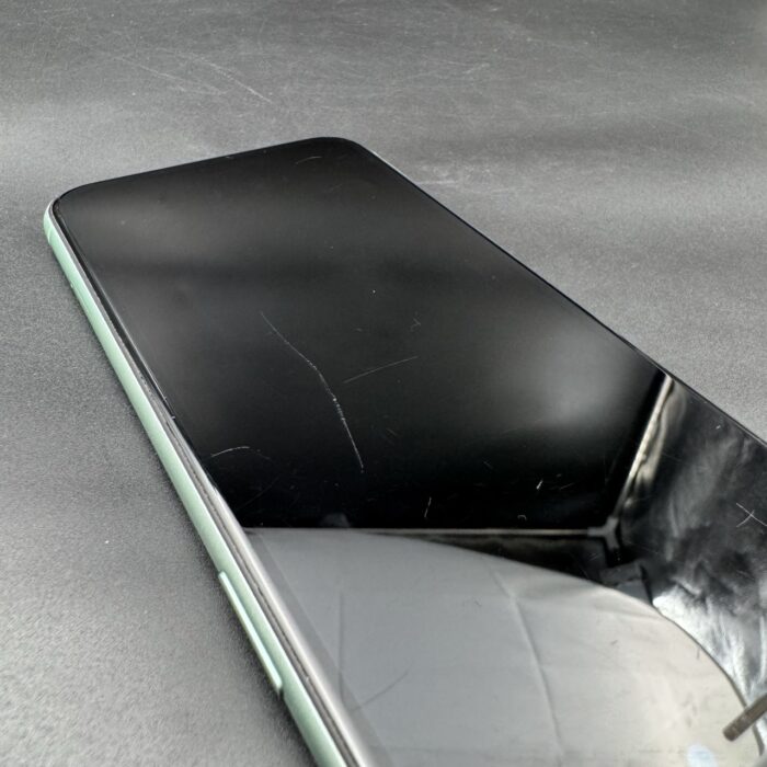 iPhone 11 128GB Green - Image 7
