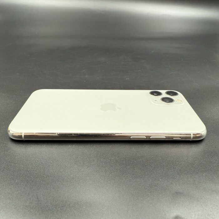 iPhone 11 Pro 64GB Silver - Image 4