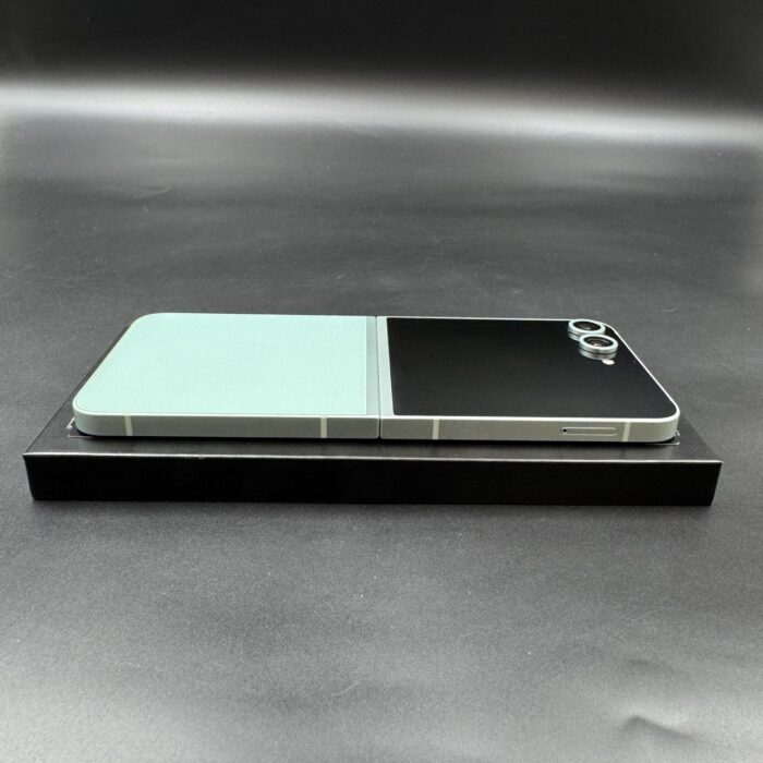 Samsung Galaxy Z Flip 6 256GB Mint - Image 5
