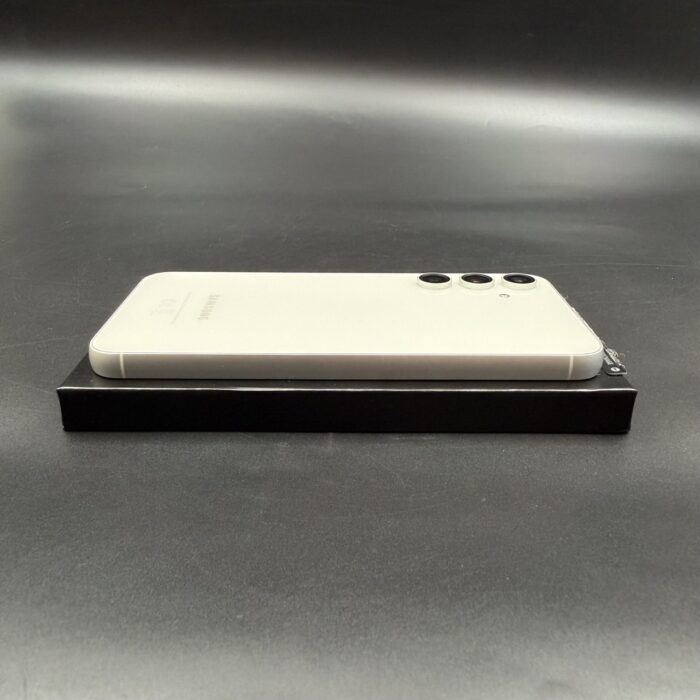 Samsung Galaxy S23FE 256GB Cream - Image 5