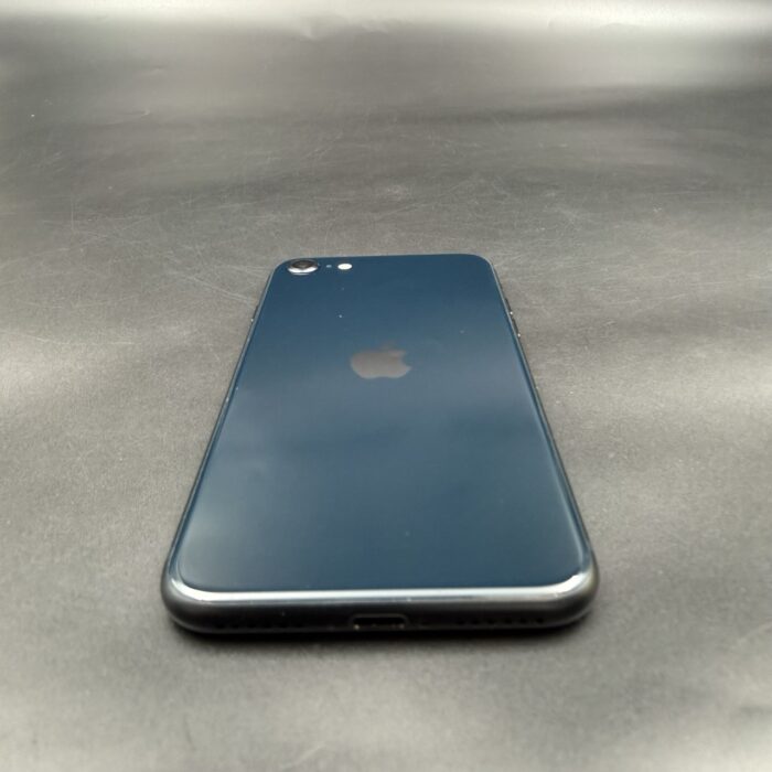 iPhone SE (3rd generation) 64GB Midnight - Image 3