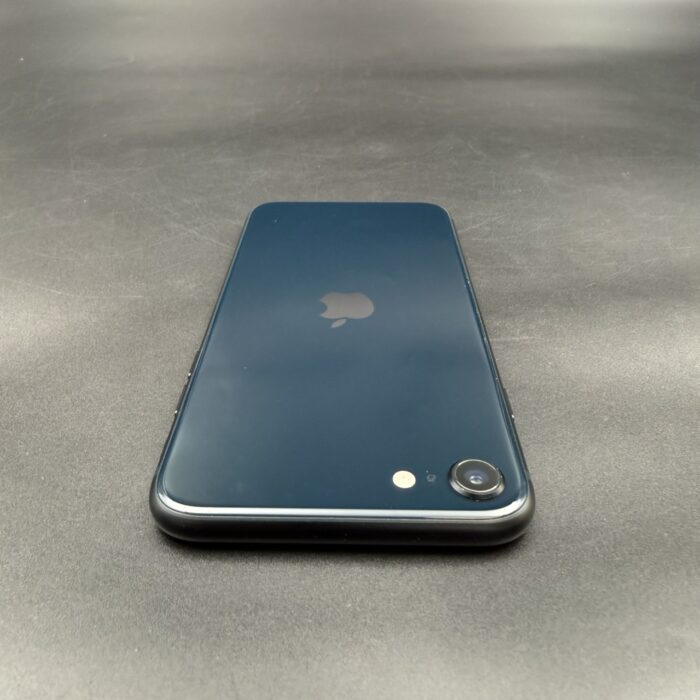 iPhone SE (3rd generation) 64GB Midnight - Image 5