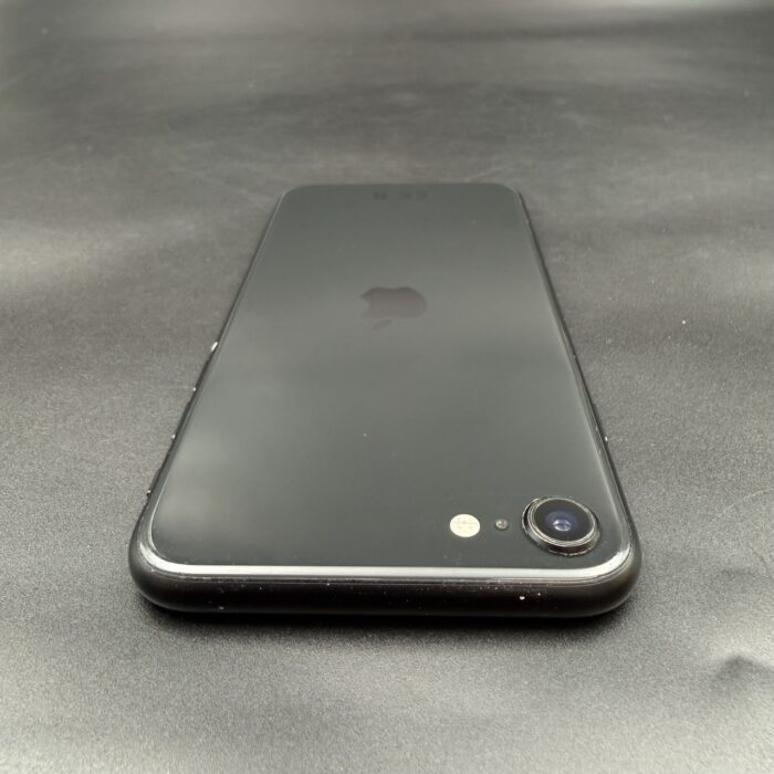 iPhone SE (2nd Gen) Black - Image 6