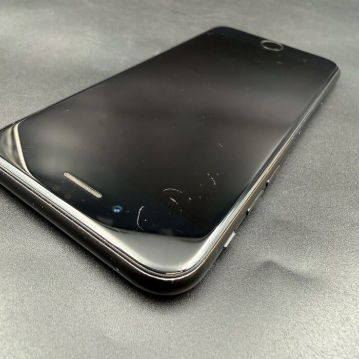 iPhone SE (2nd Gen) Black - Image 7