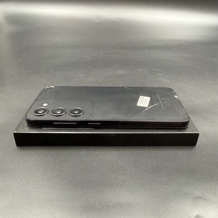 Samsung Galaxy S23 256GB Phantom Black (Cracked Back) - Image 3