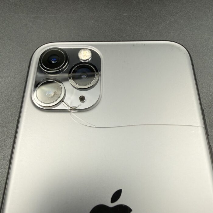 iPhone 11 Pro 512GB Space Grey (Cracked Back) - Image 9