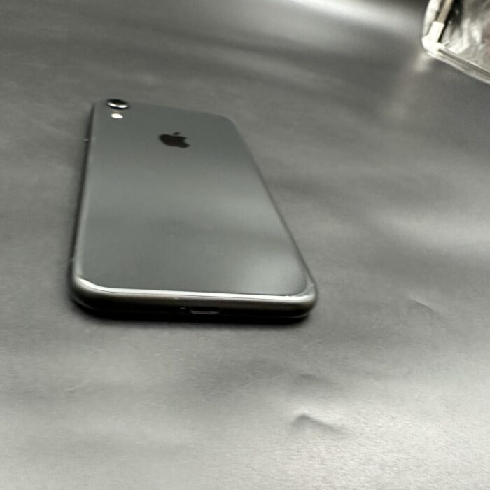 iPhone XR 64GB Black - Image 4