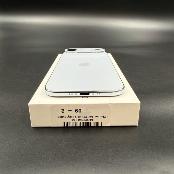 iPhone Air 256GB Sky Blue (Screen Protector + Camera Protector + Cover Included) - Image 4
