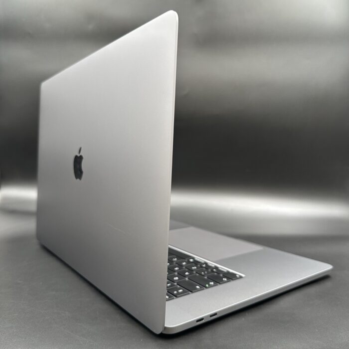 Macbook Pro 16" 2019 | 2,6GHz i7 | 16GB | 512GB Space Grey - Image 2