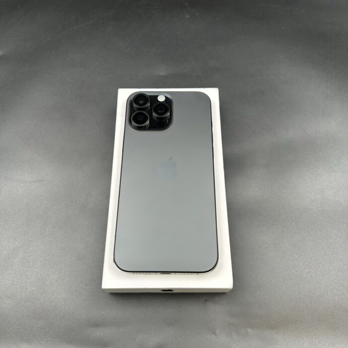 iPhone 16 Pro Max 256GB Black Titanium - Image 12