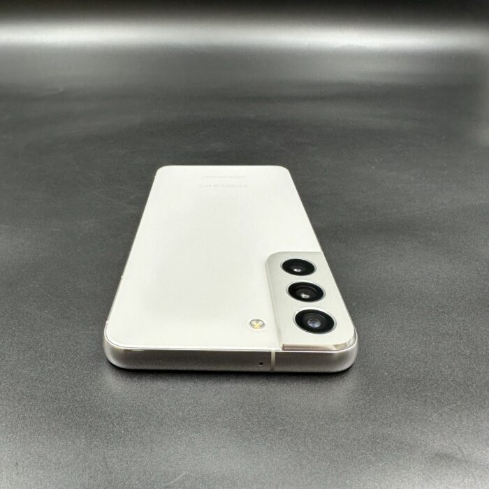 Samsung Galaxy S22 256GB White - Image 4