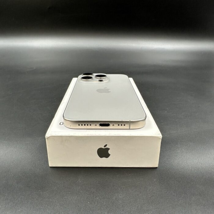 iPhone 15 Pro 256GB Natural Titanium - Image 4