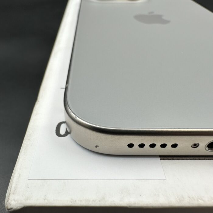 iPhone 15 Pro 256GB Natural Titanium - Image 5