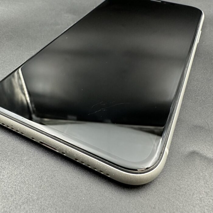 iPhone XR 64GB White - Image 6