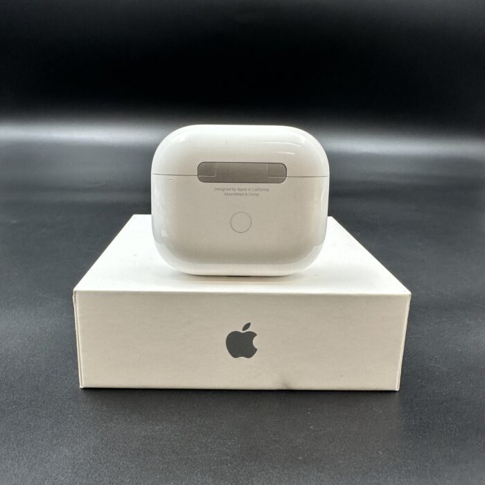Apple AirPods (3rd Gen) with MagSafe Charging Case - Image 4