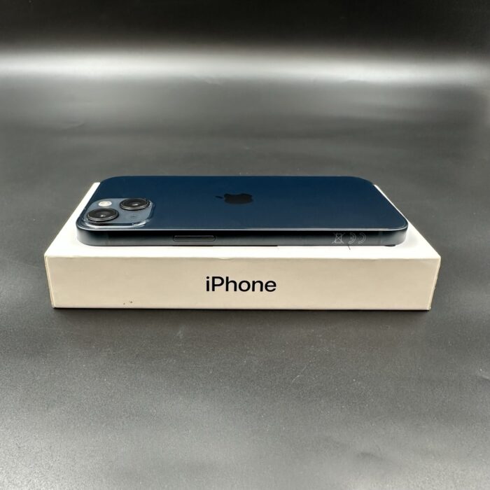 iPhone 13 128GB Midnight - Image 3