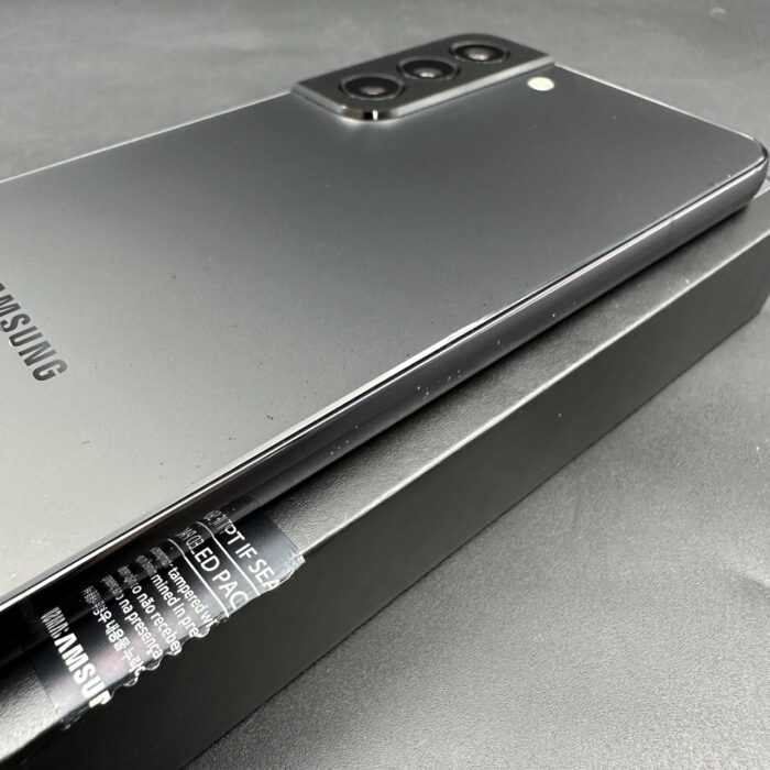 Samsung Galaxy S22 5G 256GB Phantom Black - Image 5