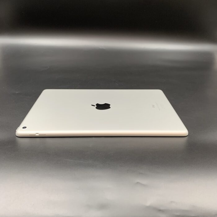iPad 9th Generation 64GB Wifi Silver - Image 2