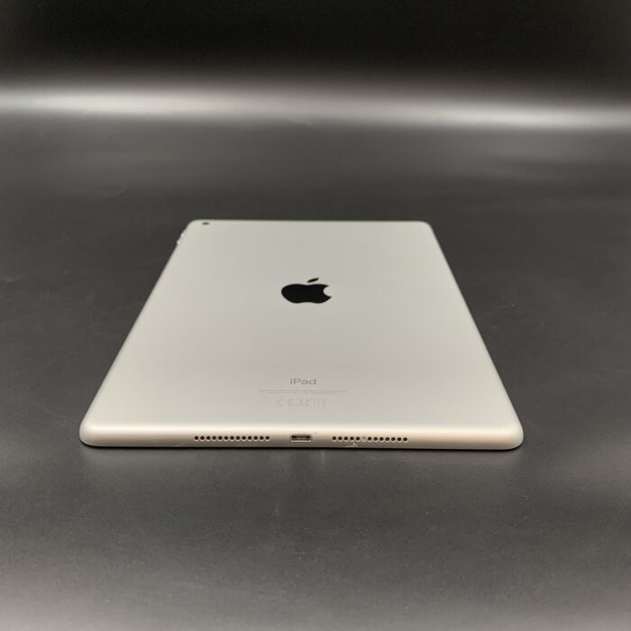 iPad 9th Generation 64GB Wifi Silver - Image 3