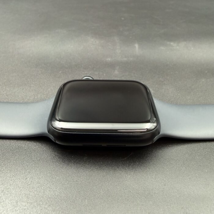 Apple Watch SE (2nd Gen) 44MM Midnight - Image 4
