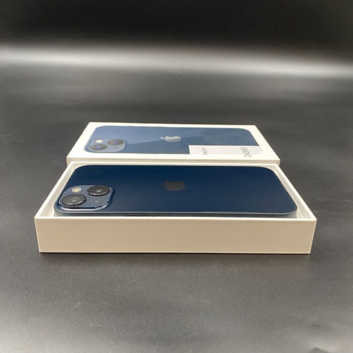 iPhone 13 128GB Midnight - Image 2