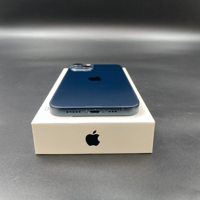iPhone 13 128GB Midnight - Image 4