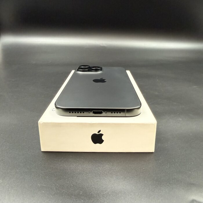 iPhone 16 Pro Max 256GB Black Titanium - Image 4