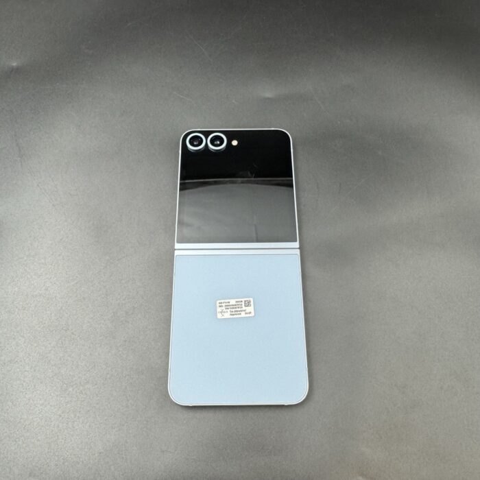 Samsung Galaxy Z Flip 6 256GB Blue - Image 10