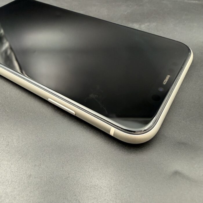 iPhone 11 64GB White - Image 6