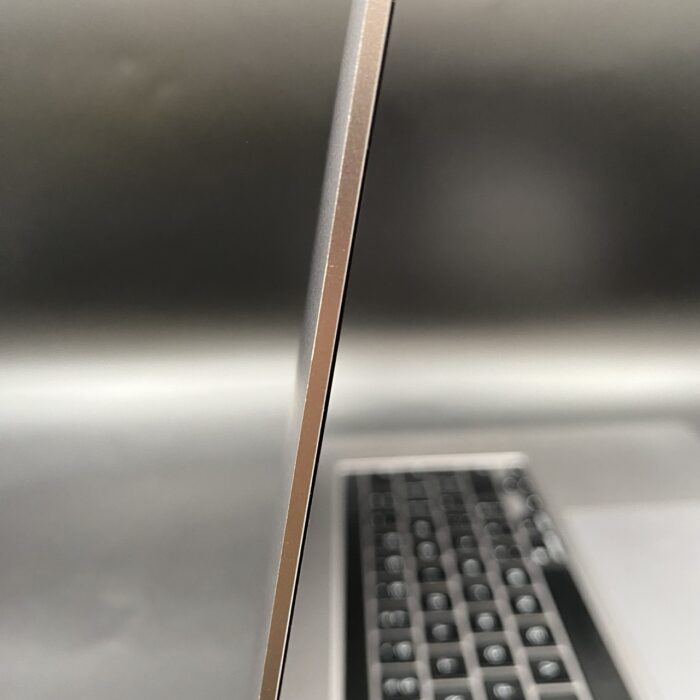 Macbook Pro 16" 2019 | 2,6GHz i7 | 16GB | 512GB Space Grey - Image 4