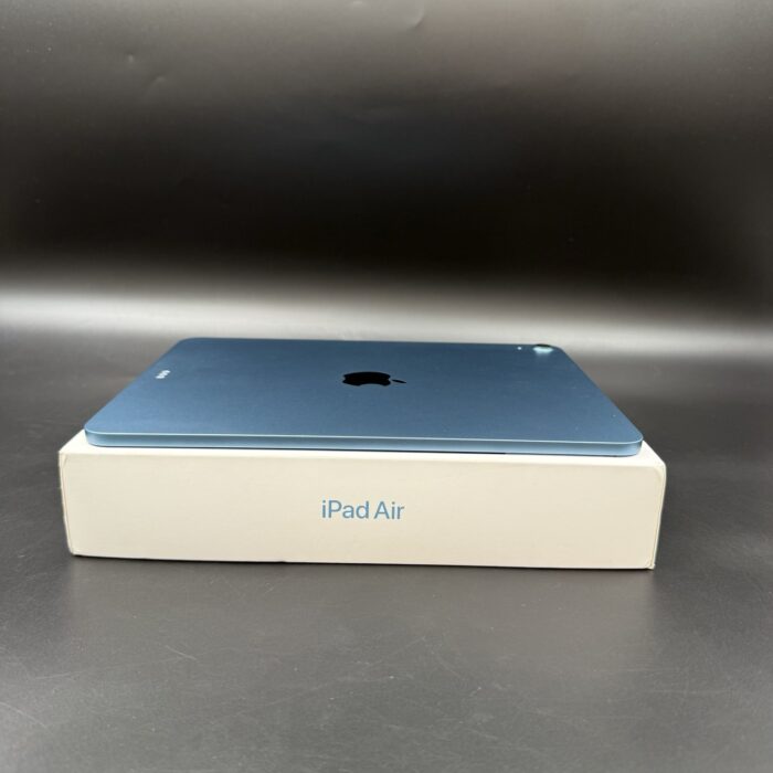 iPad Air 5 M1 64GB Blue - Image 5