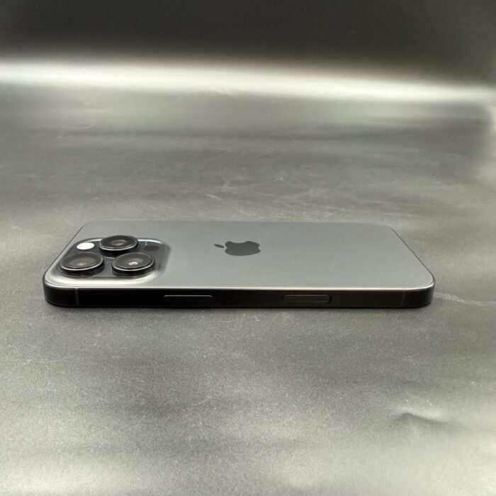 iPhone 16 Pro 256GB Black Titanium - Image 2