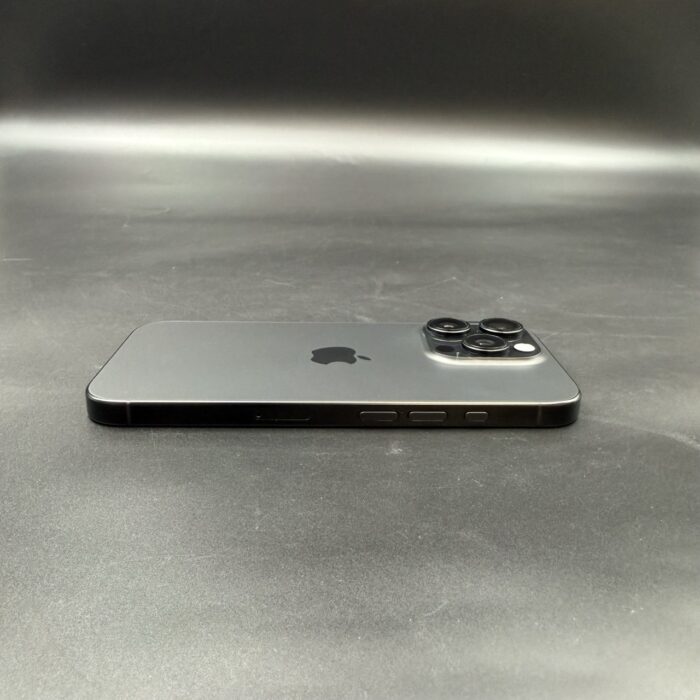 iPhone 16 Pro 256GB Black Titanium - Image 4
