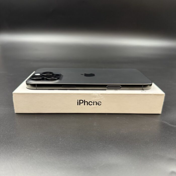 iPhone 16 Pro Max 256GB Black Titanium - Image 3