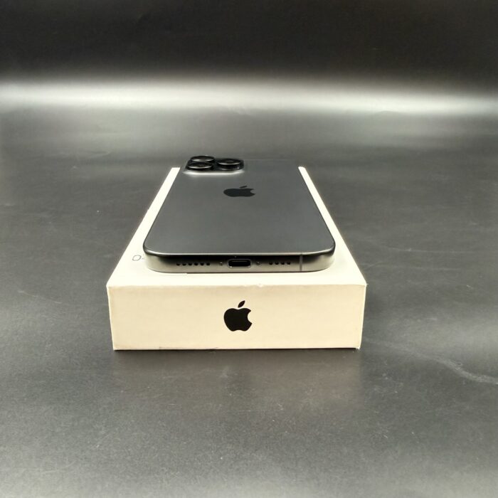 iPhone 16 Pro Max 256GB Black Titanium - Image 4