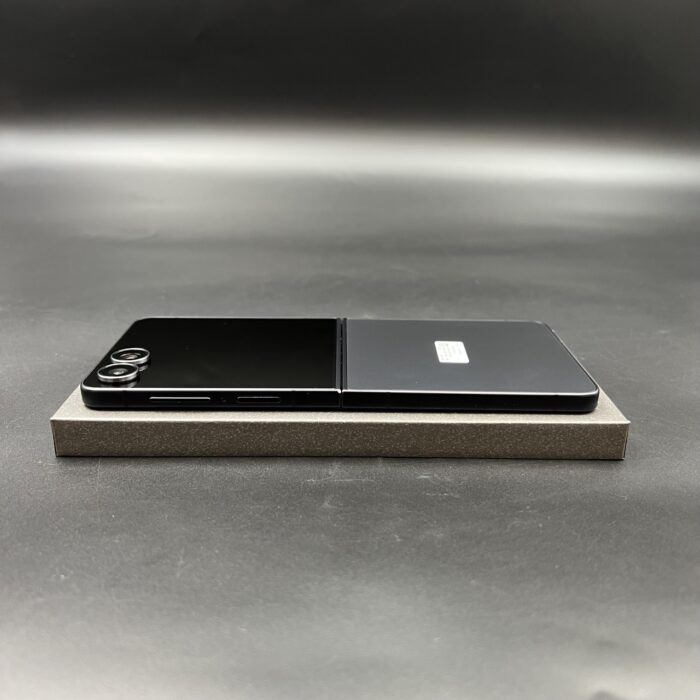 Samsung Galaxy Z Flip 7 512GB Jet Black - Image 3