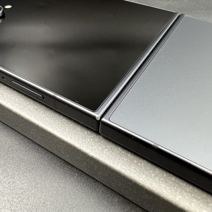 Samsung Galaxy Z Flip 7 512GB Jet Black - Image 4