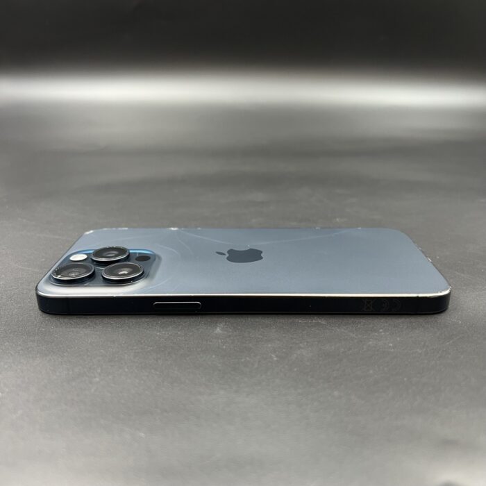 iPhone 15 Pro Max 256GB Blue Titanium (Cracked Back) - Image 2