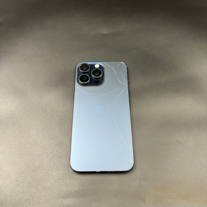 iPhone 15 Pro Max 256GB Blue Titanium (Cracked Back) - Image 10