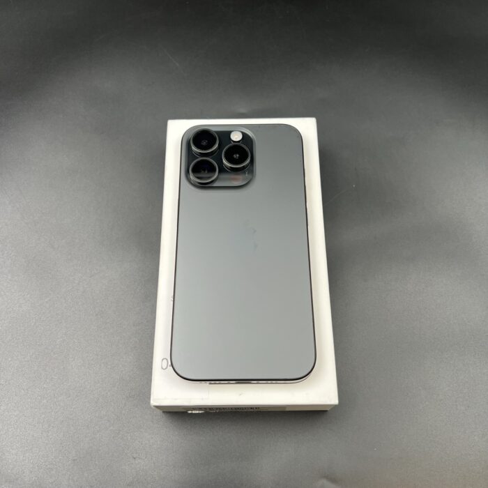 iPhone 15 Pro 256GB Black Titanium - Image 11