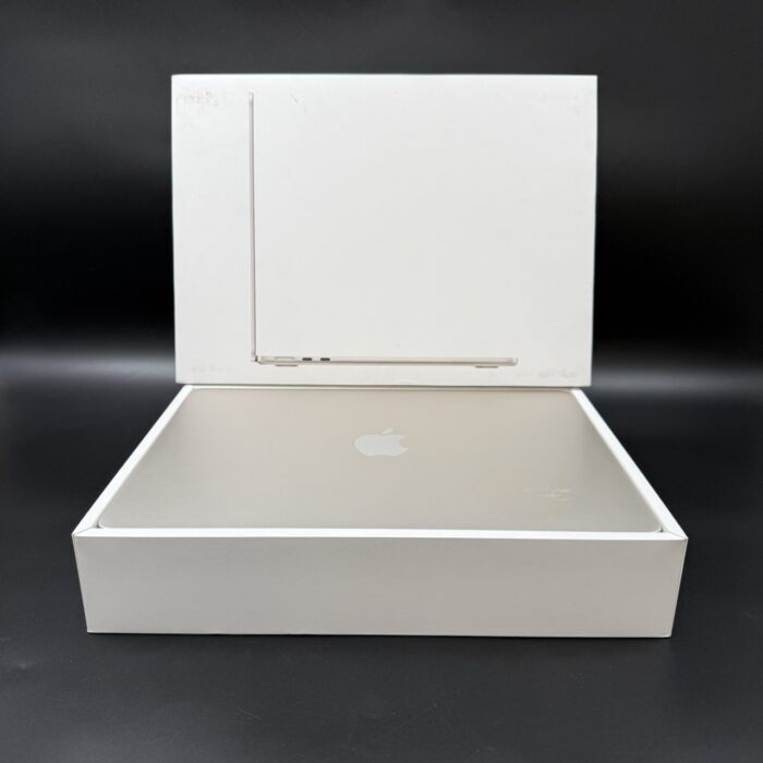 Macbook Air M2 13" 256GB Starlight - Image 2
