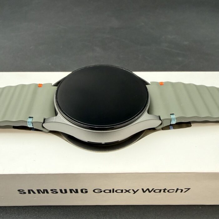 Samsung Galaxy Watch 7 40MM GPS Green - Image 3