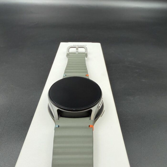 Samsung Galaxy Watch 7 40MM GPS Green - Image 4