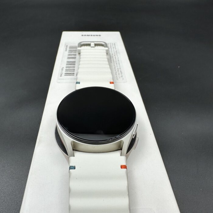 Samsung Galaxy Watch 7 40mm GPS Cream - Image 4