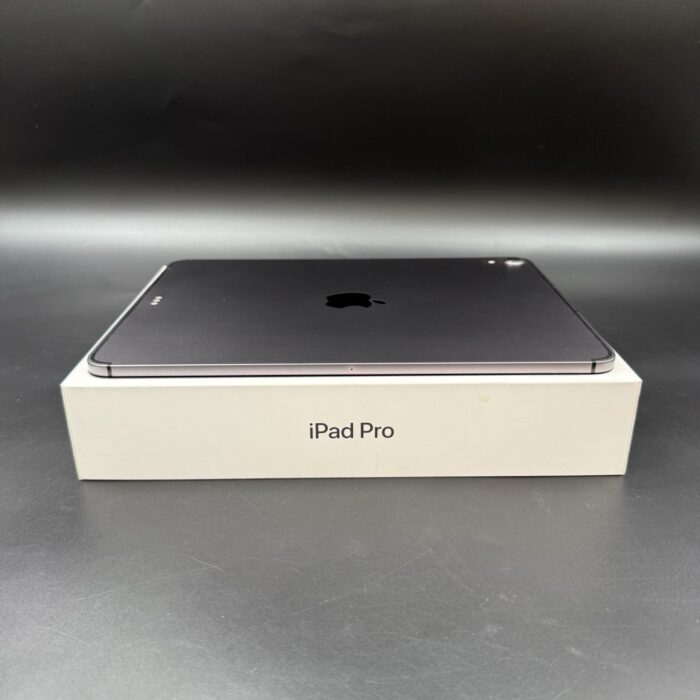 iPad Pro 11" (2018) 1TB Wifi + Cellular Space Gray - Image 5