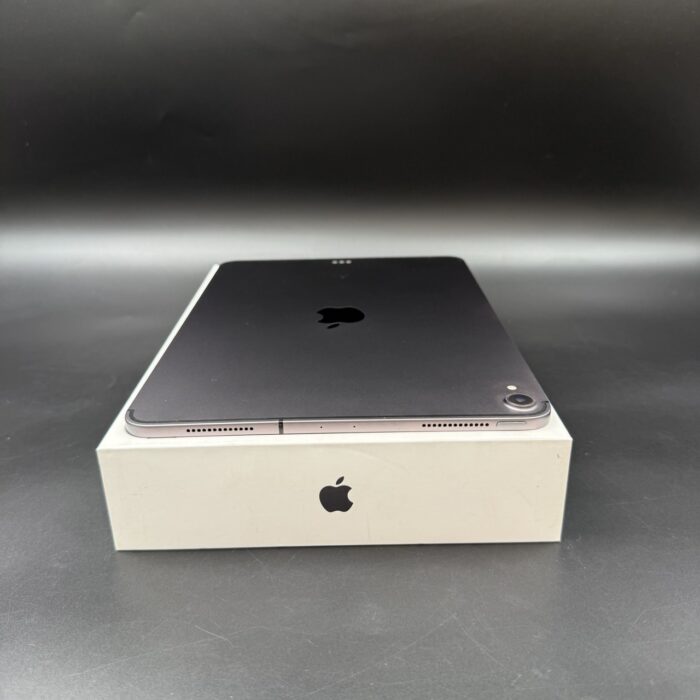 iPad Pro 11" (2018) 1TB Wifi + Cellular Space Gray - Image 6