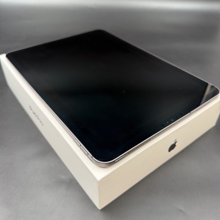 iPad Pro 11" (2018) 1TB Wifi + Cellular Space Gray - Image 9